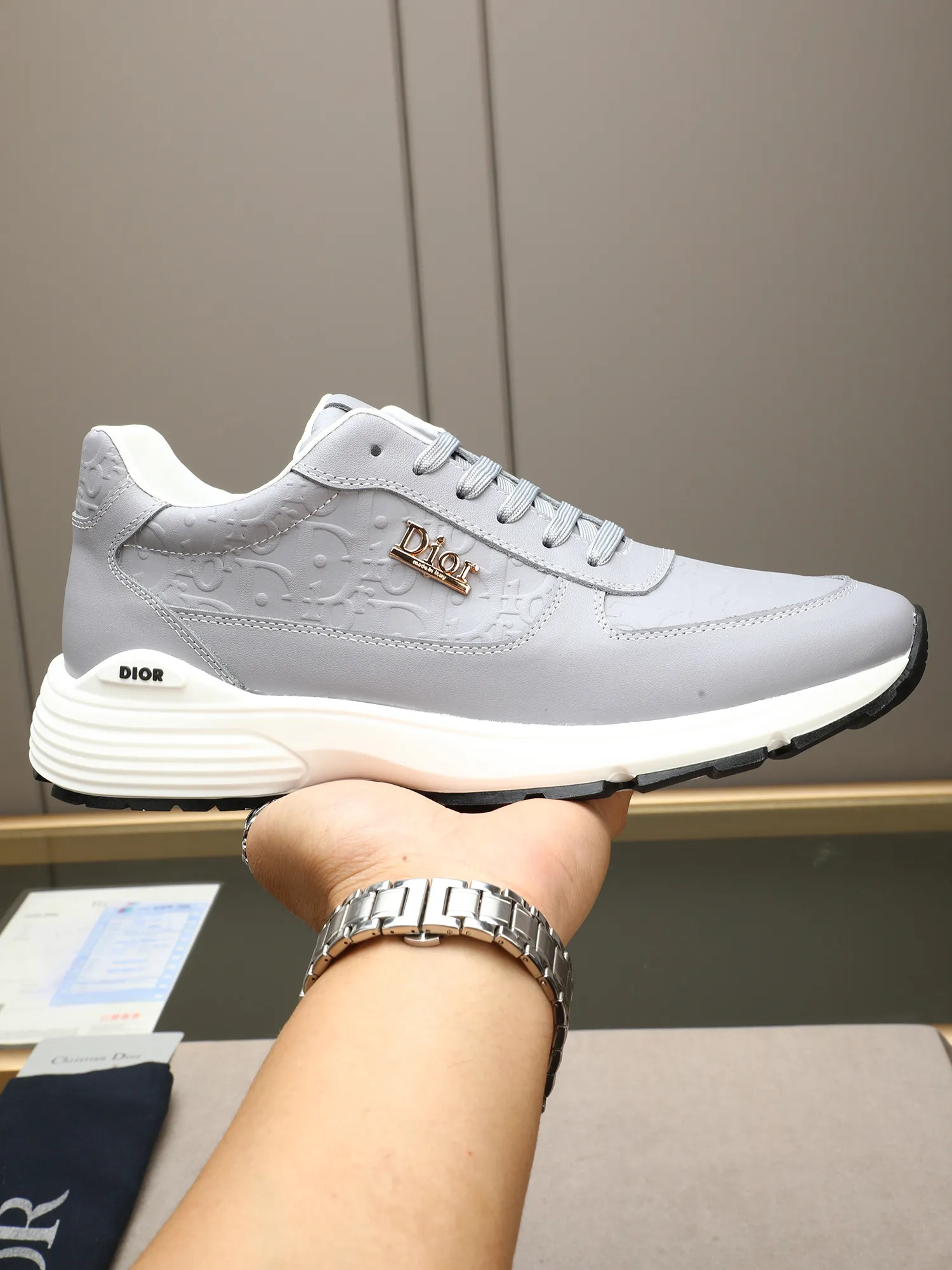 🆕🆕🆕Men's Shoes💰P460 Dior's avant-garde and versatile fashionable men's shoes are privately modeled, calfskin embossed, fashionable, simple, stylish, more eye-catching and more classy. It will subvert the old idea and be a must-have for fashionistas who want to spend time with you! Must keep it for yourself! High-end comfort and low-end, high-end quality workmanship. Code number: 38-44 (45 customized) 3 colors for your choice [kiss][kiss][kiss]